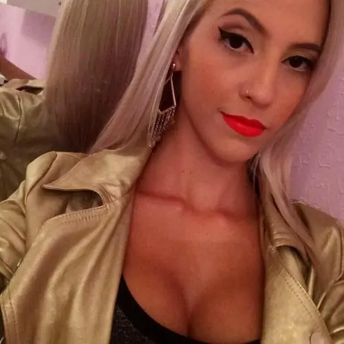 blondeirina image 0
