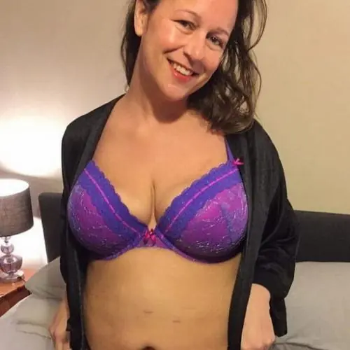 kurvelchen876 image 0